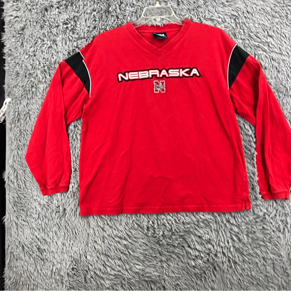 NCAA Nebraska Huskers Shirt Men’s Large Vneck Spellout Embroidered College